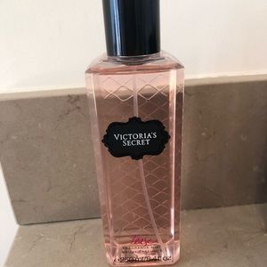 Victoria’s Secrete Tease Mist